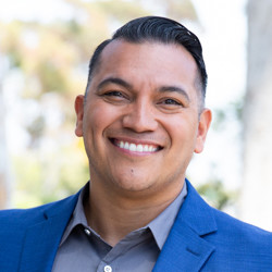 Global DEI Executive and Leadership Measurement Consultant Frank González IV