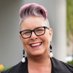 Longtime Public Speaking Coach and Presentation Skills Trainer Lisa Braithwaite